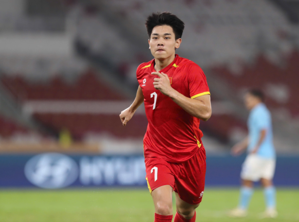 bob半岛体育app下载-U23亚洲杯神奇2分钟！阮庭北任意球破门，传射建功，韩国再度落后
